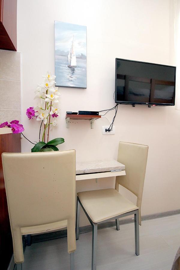 Studio Apartman Sveti Stefan Apartamento Exterior foto